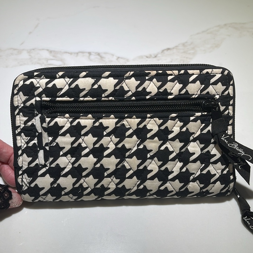 VERA BRADLEY Wallet, Black Print - Picture 4 of 7